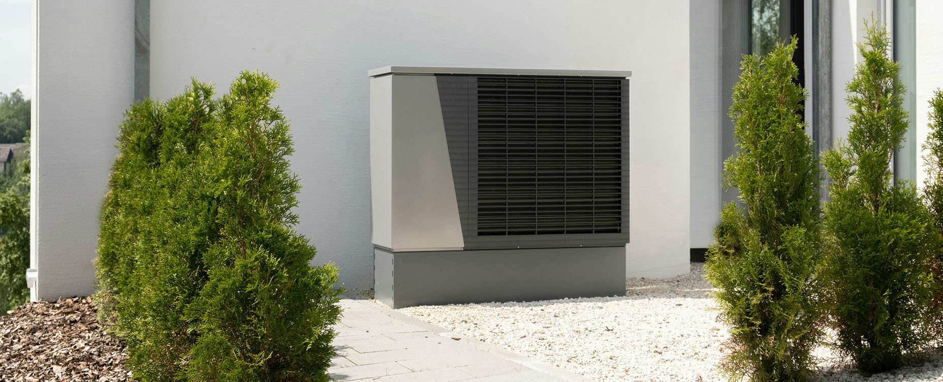 Smart Heat Pumps Explained: Hybrid, Modulating and All-Electric